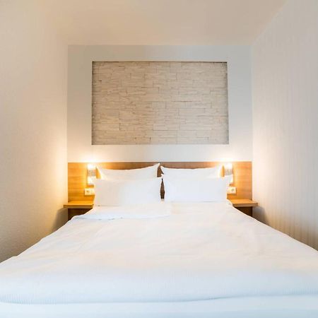 Airporthotel Residenz 스타인브론 외부 사진