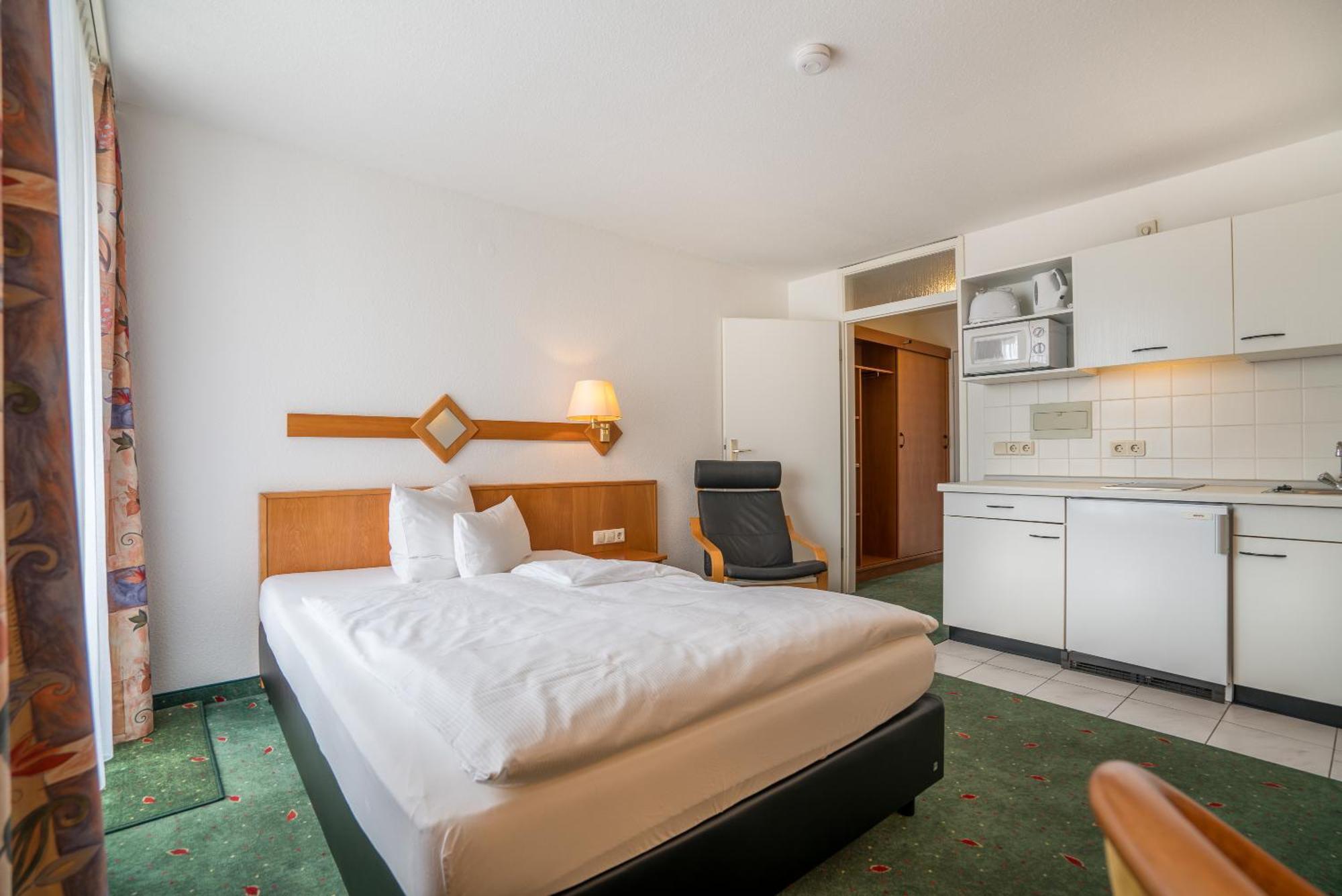Airporthotel Residenz 스타인브론 외부 사진