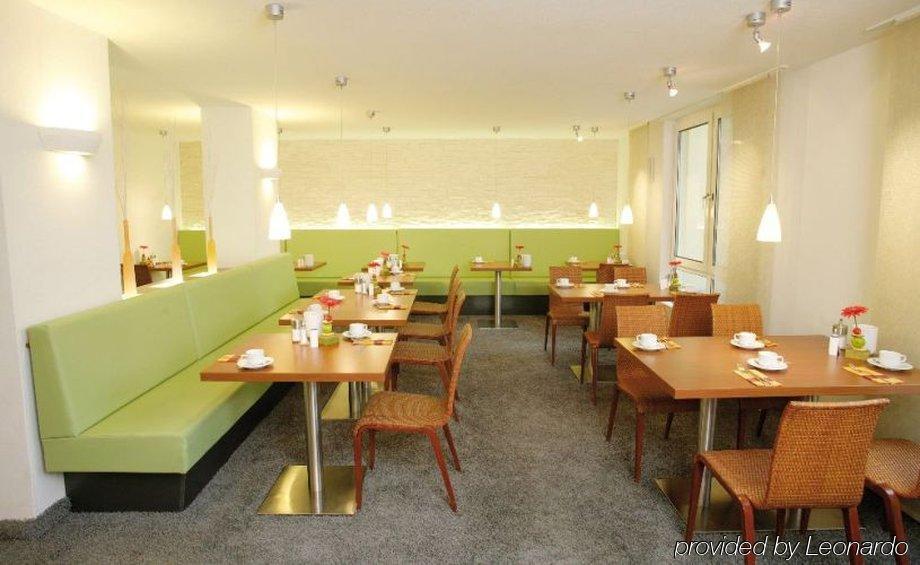 Airporthotel Residenz 스타인브론 레스토랑 사진