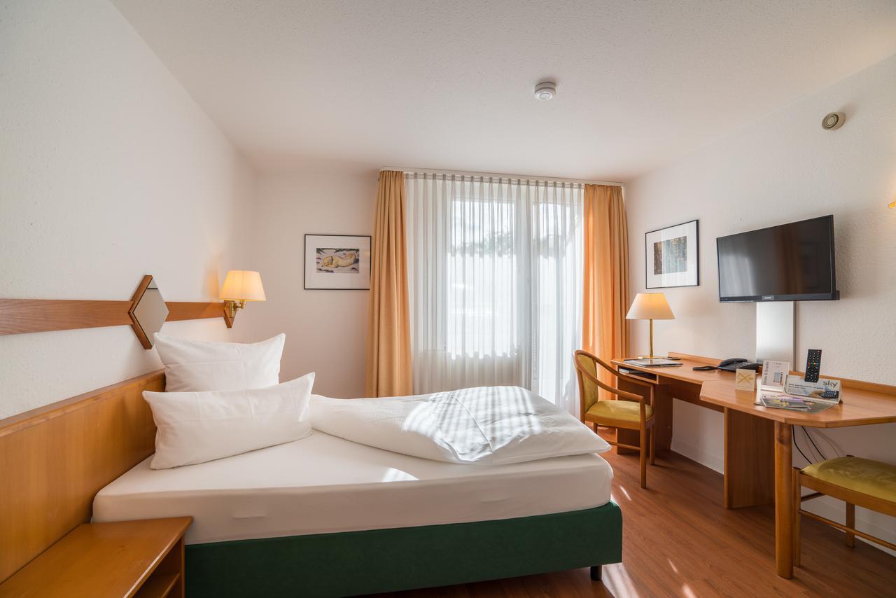 Airporthotel Residenz 스타인브론 외부 사진