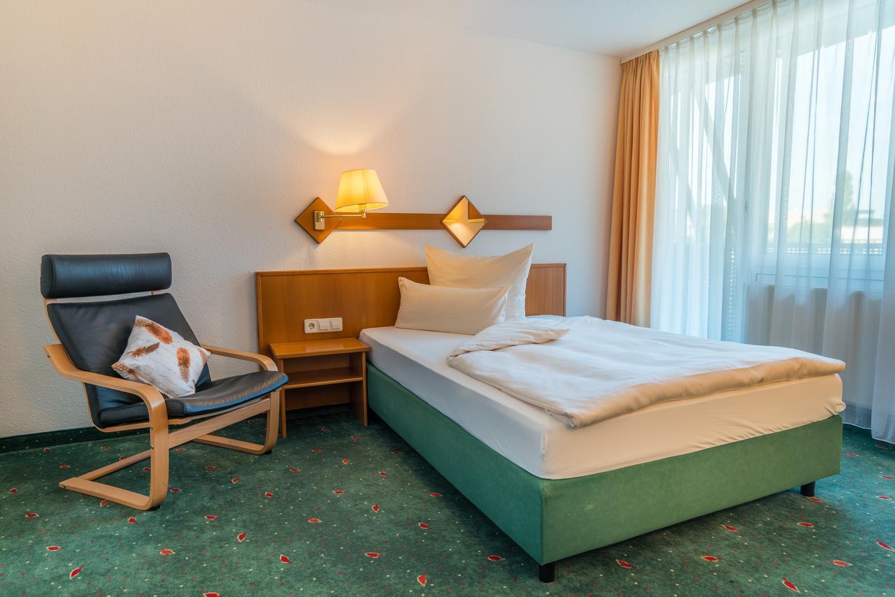 Airporthotel Residenz 스타인브론 외부 사진