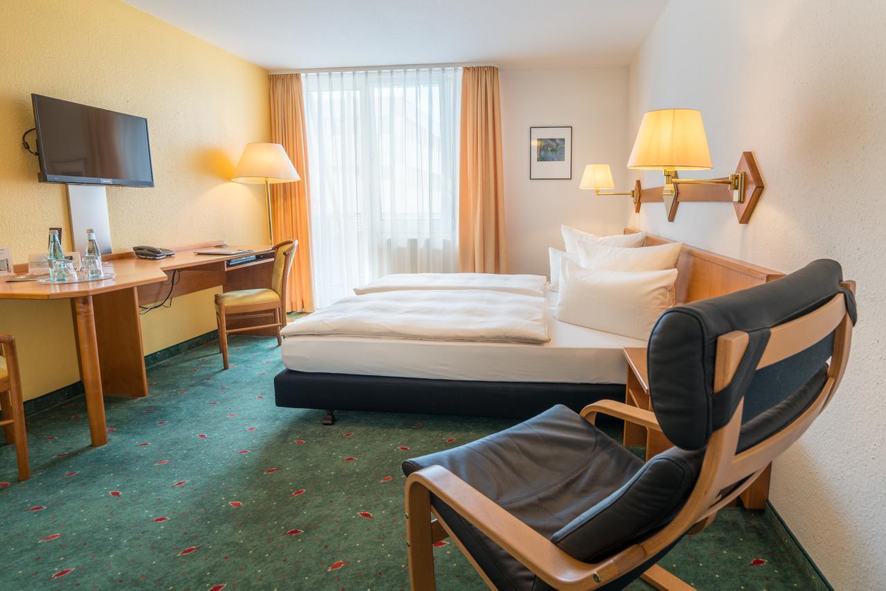 Airporthotel Residenz 스타인브론 외부 사진