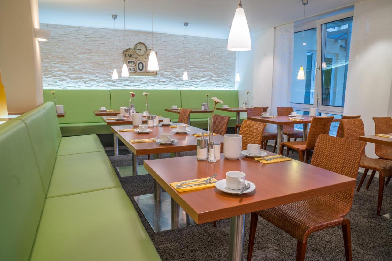 Airporthotel Residenz 스타인브론 외부 사진